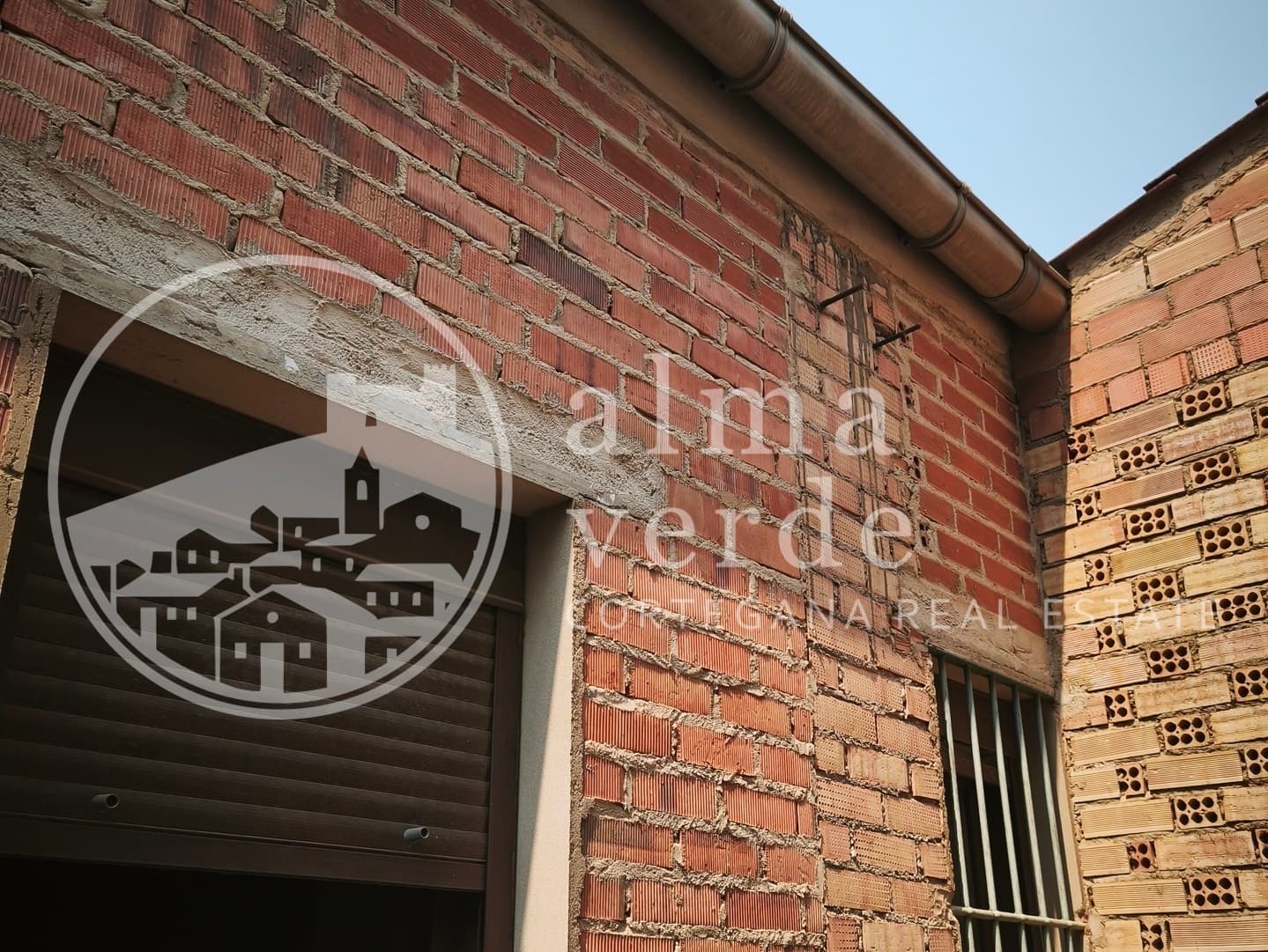 Casa céntrica de esquina frente a la estación - Imagen 12